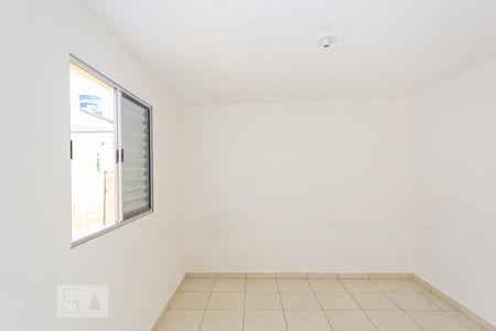 Casa para alugar com 35m², 1 quarto e sem vaga Casa para alugar com 35m², 1 quarto e sem vagaQuarto
