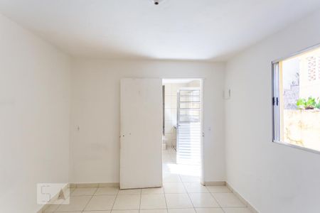 Casa para alugar com 35m², 1 quarto e sem vaga Casa para alugar com 35m², 1 quarto e sem vagaQuarto