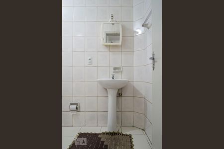 Banheiro de apartamento para alugar com 1 quarto, 40m² em Medianeira, Porto Alegre