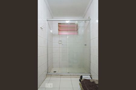 Banheiro de apartamento para alugar com 1 quarto, 40m² em Medianeira, Porto Alegre