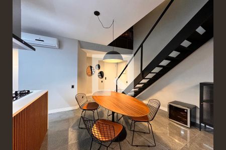 Sala de apartamento para alugar com 1 quarto, 98m² em Jardim Sílvia, Santo André