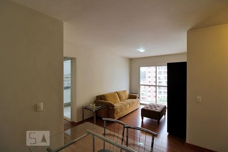 Sala de apartamento para alugar com 2 quartos, 75m² em Jardim Monte Kemel, São Paulo