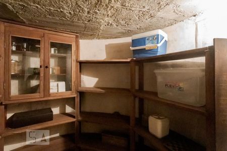 Casa à venda com 400m², 4 quartos e sem vagaAdega