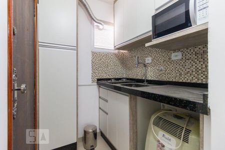Cozinha de apartamento para alugar com 1 quarto, 30m² em Bela Vista, São Paulo