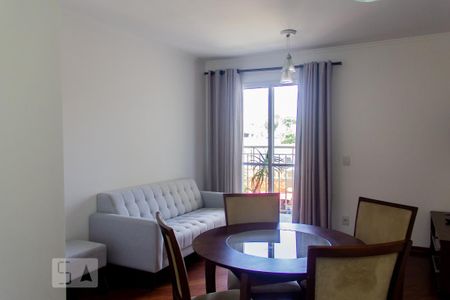 Sala de apartamento para alugar com 3 quartos, 67m² em Vila Alzira, Santo André