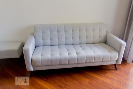 Sofá de apartamento para alugar com 3 quartos, 67m² em Vila Alzira, Santo André