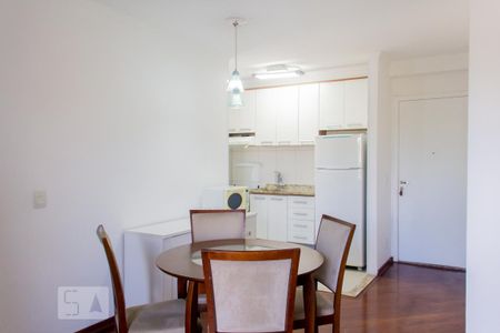 Sala de apartamento para alugar com 3 quartos, 67m² em Vila Alzira, Santo André