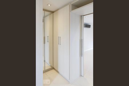 Apartamento para alugar com 68m², 1 quarto e 1 vagaSuite