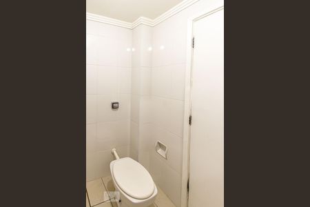 Banheiro de kitnet/studio para alugar com 1 quarto, 54m² em Santa Ifigênia, São Paulo