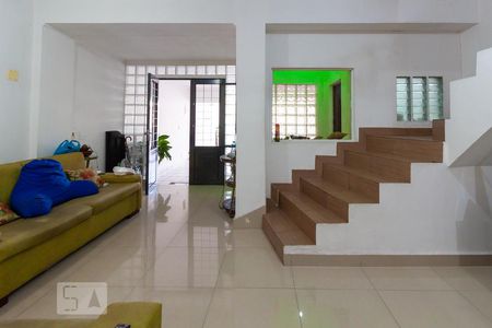 Sala de casa para alugar com 3 quartos, 240m² em Rio Pequeno, São Paulo