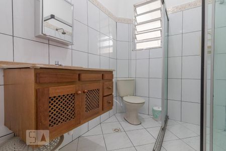 Banheiro de apartamento para alugar com 2 quartos, 44m² em Copacabana, Rio de Janeiro