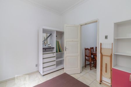 Quarto 1 de apartamento para alugar com 2 quartos, 44m² em Copacabana, Rio de Janeiro