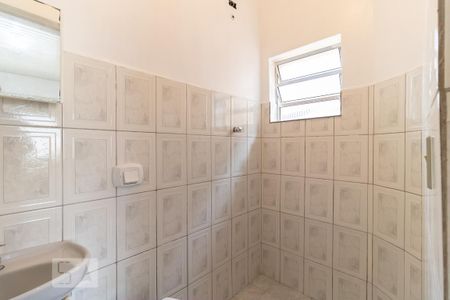 Casa para alugar com 130m², 2 quartos e 1 vaga Casa para alugar com 130m², 2 quartos e 1 vagaBanheiro da Suíte