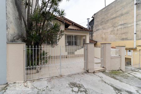 Casa para alugar com 130m², 2 quartos e 1 vaga Casa para alugar com 130m², 2 quartos e 1 vagaFachada