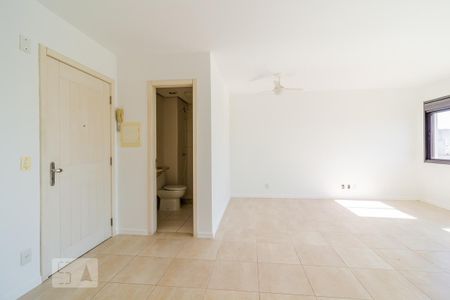 Sala de kitnet/studio para alugar com 1 quarto, 32m² em Menino Deus, Porto Alegre