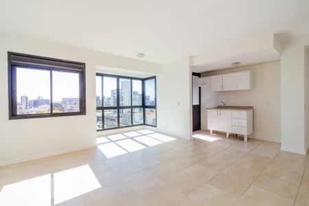 Sala de kitnet/studio para alugar com 1 quarto, 32m² em Menino Deus, Porto Alegre