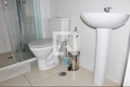 Apartamento para alugar com 33m², 2 quartos e sem vaga Apartamento para alugar com 33m², 2 quartos e sem vagaDetalhe - Banheiro Social