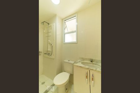 Apartamento para alugar com 61m², 2 quartos e 1 vaga Apartamento para alugar com 61m², 2 quartos e 1 vagaBanheiro do corredor