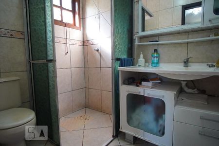 Casa à venda com 220m², 4 quartos e 5 vagasSuite - Banheiro