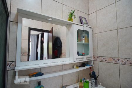 Casa à venda com 220m², 4 quartos e 5 vagasSuite - Banheiro