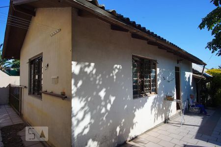 Casa à venda com 220m², 4 quartos e 5 vagasCasa 2