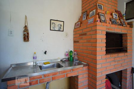 Casa à venda com 220m², 4 quartos e 5 vagasGaragem - Churrasqueira