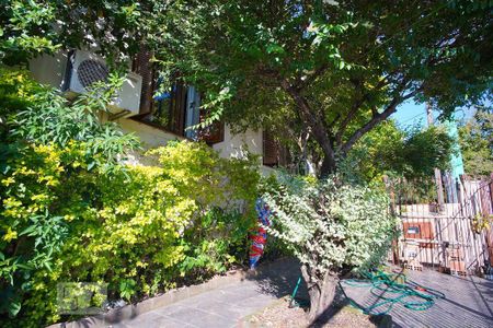 Casa à venda com 220m², 4 quartos e 5 vagasPátio