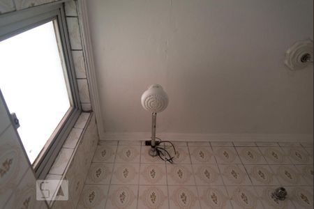 Apartamento para alugar com 45m², 2 quartos e 1 vagaChuveiro