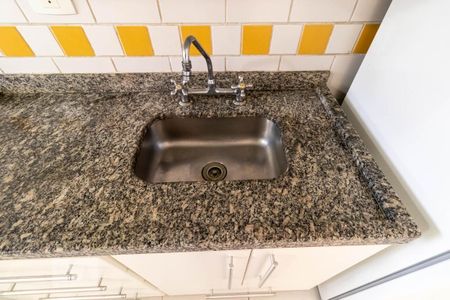 Cozinha de apartamento para alugar com 1 quarto, 42m² em Vila Pompéia, São Paulo