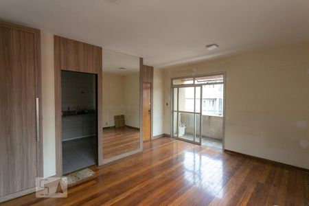 Sala de apartamento à venda com 3 quartos, 81m² em Sagrada Família, Belo Horizonte