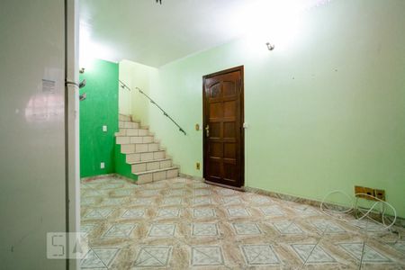 Casa 1 - Sala de casa à venda com 3 quartos, 130m² em Vila Carbone, São Paulo
