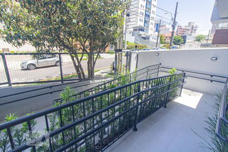 Entrada de kitnet/studio para alugar com 1 quarto, 21m² em Novo Mundo, Curitiba