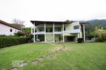 Apartamento à venda com 600m², 4 quartos e 3 vagasQuintal