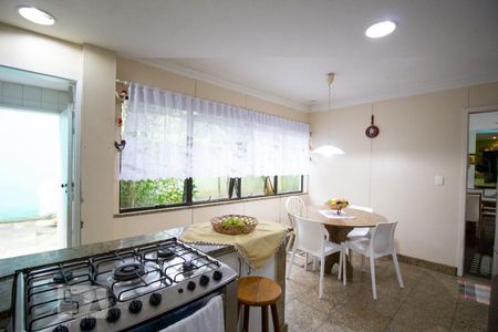 Apartamento à venda com 600m², 4 quartos e 3 vagasCozinha