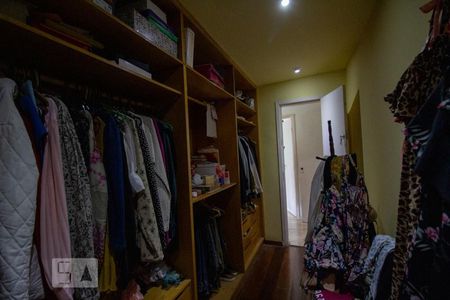 Apartamento à venda com 600m², 4 quartos e 3 vagasCloset da Suíte 1