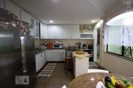 Apartamento à venda com 600m², 4 quartos e 3 vagasCozinha