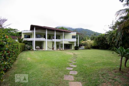 Apartamento à venda com 600m², 4 quartos e 3 vagasQuintal