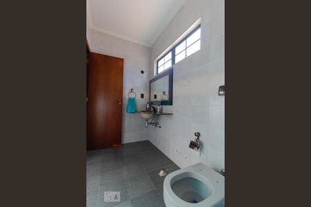 Casa à venda com 264m², 4 quartos e 2 vagas Casa à venda com 264m², 4 quartos e 2 vagasBanheiro da Suíte