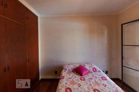 Casa à venda com 264m², 4 quartos e 2 vagas Casa à venda com 264m², 4 quartos e 2 vagasQuarto 03