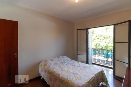 Casa à venda com 264m², 4 quartos e 2 vagas Casa à venda com 264m², 4 quartos e 2 vagasQuarto 02