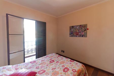 Casa à venda com 264m², 4 quartos e 2 vagas Casa à venda com 264m², 4 quartos e 2 vagasQuarto 03