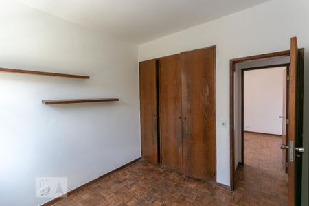 Quarto 1 de apartamento para alugar com 2 quartos, 60m² em Sagrada Família, Belo Horizonte