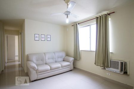 Sala de Apartamento com 2 quartos, 48m² Jacarepaguá