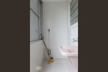 Apartamento para alugar com 45m², 1 quarto e sem vaga Apartamento para alugar com 45m², 1 quarto e sem vagaLavanderia