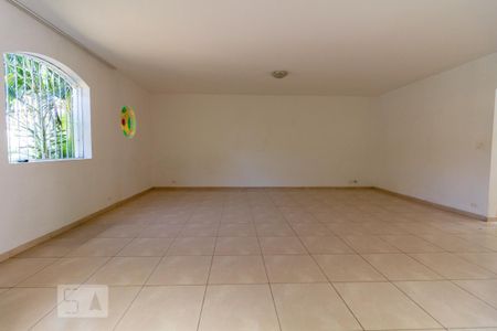 Sala de casa à venda com 3 quartos, 233m² em Vila Gomes, São Paulo