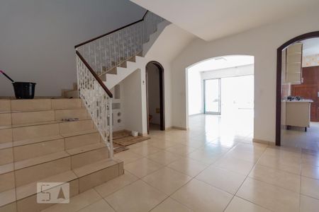 Sala de casa à venda com 3 quartos, 233m² em Vila Gomes, São Paulo