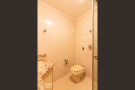 Apartamento para alugar com 125m², 4 quartos e 2 vagas Apartamento para alugar com 125m², 4 quartos e 2 vagasBanheiro