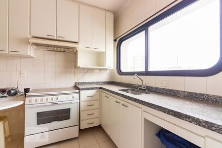 Apartamento para alugar com 125m², 4 quartos e 2 vagas Apartamento para alugar com 125m², 4 quartos e 2 vagasCozinha