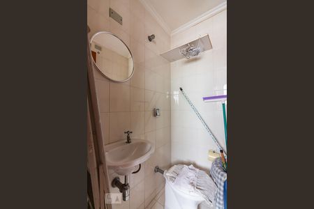 Apartamento para alugar com 125m², 4 quartos e 2 vagas Apartamento para alugar com 125m², 4 quartos e 2 vagasBanheiro de Serviço