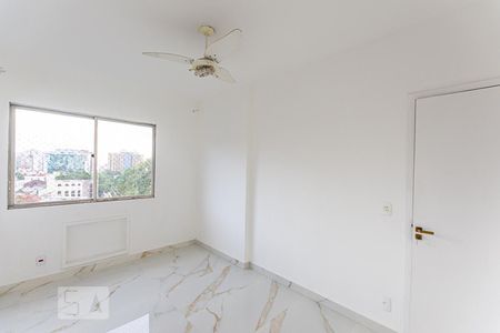 Quarto 2 de apartamento para alugar com 2 quartos, 85m² em Centro, Niterói